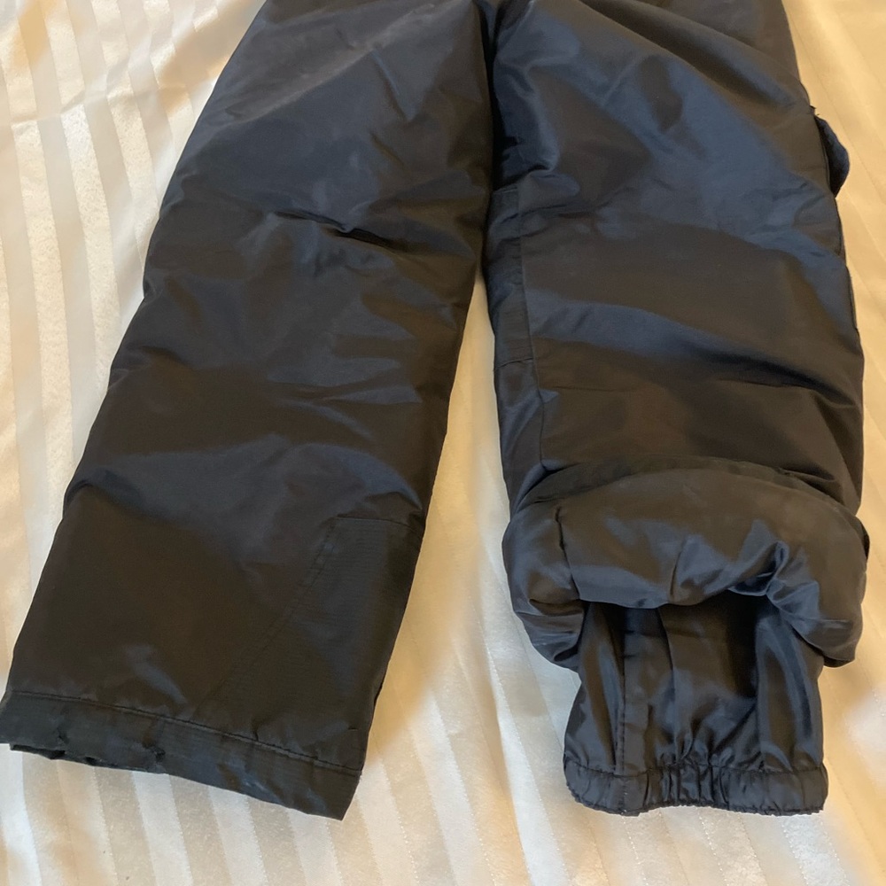 Magellan Kid’s Black Snowpants - Picture 4 of 5
